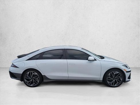 Certified 2025 Hyundai Ioniq 6 SEL image 4
