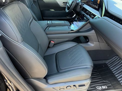 New 2026 INFINITI QX80 Autograph image 30