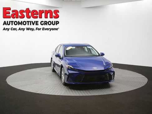 Used 2025 Toyota Camry LE w/ Convenience Package image 49