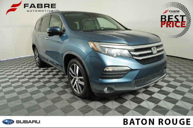 Used 2017 Honda Pilot Touring image 1