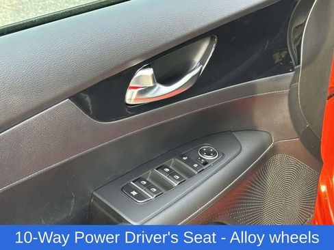 Used 2024 Kia Forte GT-Line w/ GT-Line Premium Package image 16