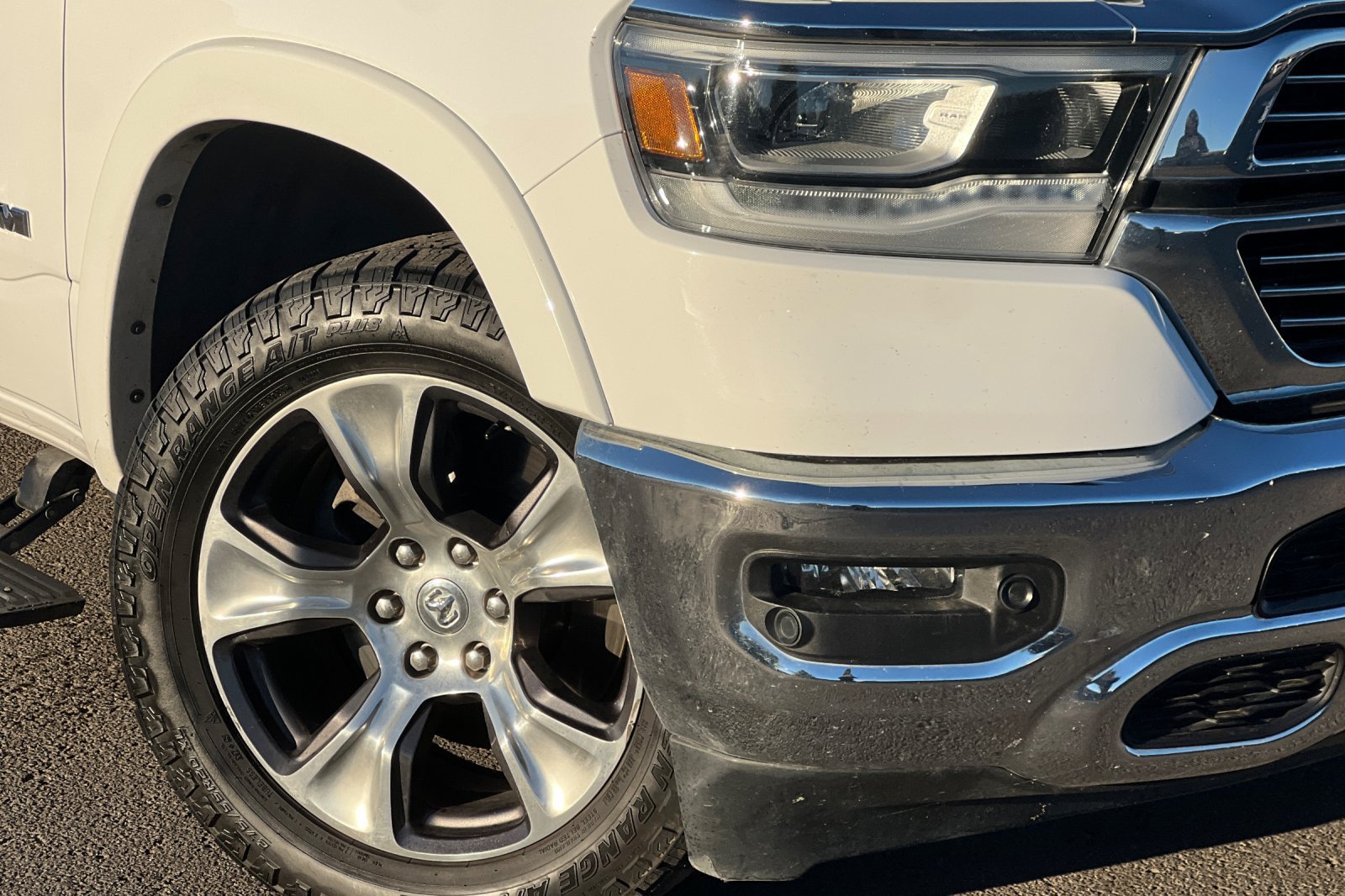 Used 2022 RAM 1500 Laramie AWD/4WD image 29