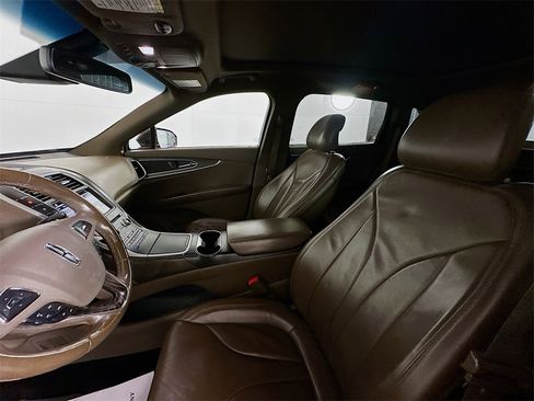 Used 2018 Lincoln MKX Reserve w/ Lincoln MKX Climate Package image 22