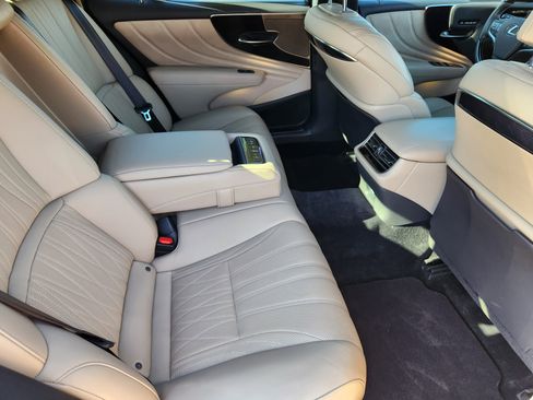 Used 2022 Lexus LS 500 image 37