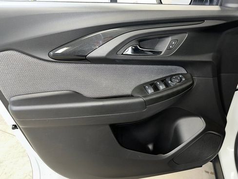 Certified 2023 Chevrolet TrailBlazer LT w/ LPO, Blackout Package image 4