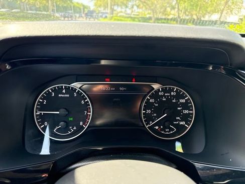 Used 2025 Nissan Pathfinder SV FWD image 6