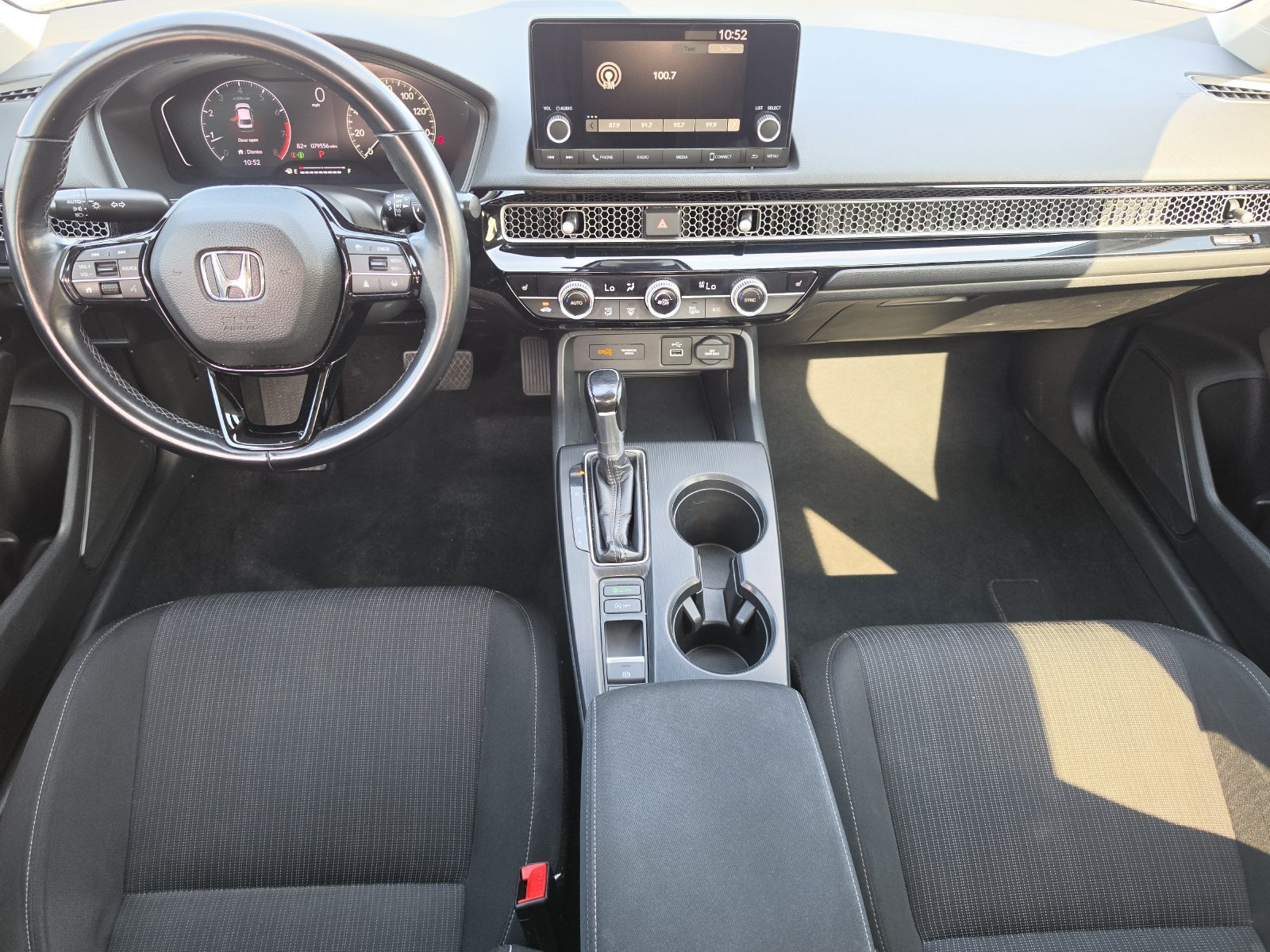 Used 2022 Honda Civic EX image 9