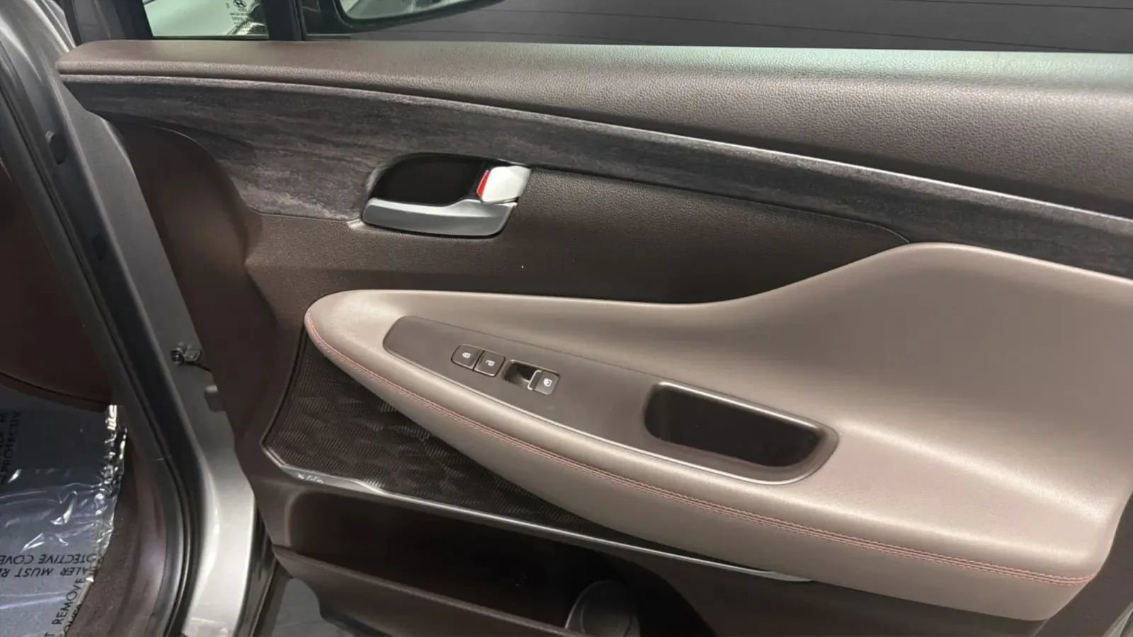 Used 2019 Hyundai Santa Fe FWD w/ Cargo Package image 18