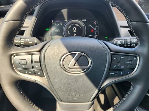 Used 2019 Lexus UX 250h w/ Premium Package image 30