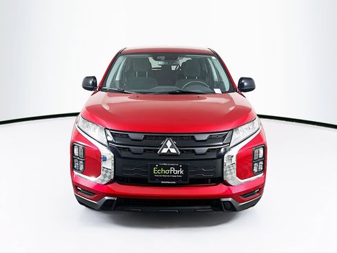 Used 2025 Mitsubishi Outlander Sport LE image 2