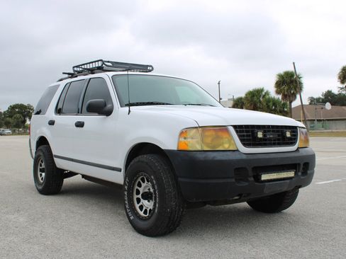 Used 2004 Ford Explorer XLS image 2