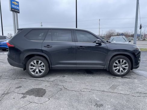 Used 2024 Toyota Grand Highlander XLE image 4