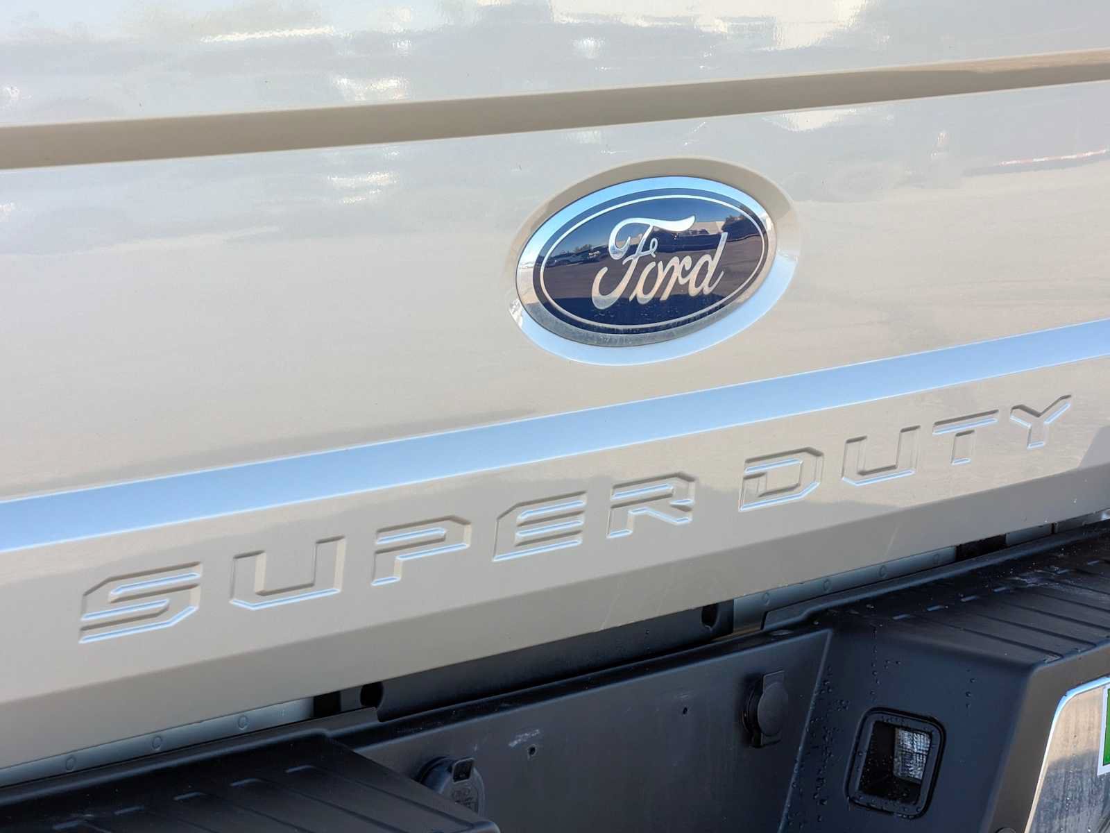 Used 2018 Ford F350 Lariat w/ Lariat Ultimate Package AWD/4WD image 12