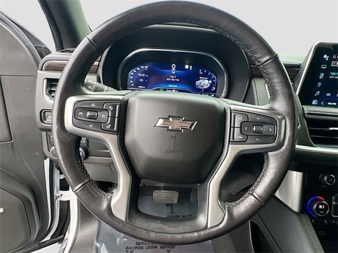 Used 2022 Chevrolet Tahoe Z71 w/ Luxury Package image 11