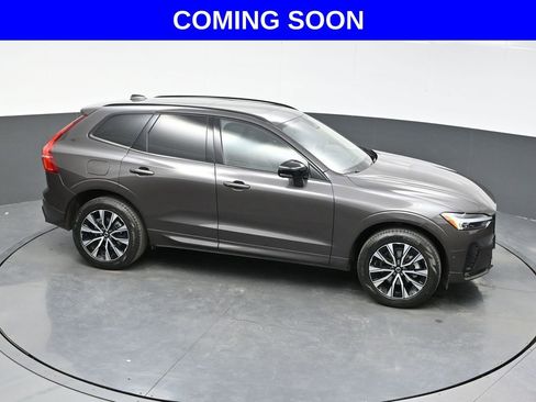 Used 2025 Volvo XC60 B5 Plus w/ Climate Package AWD/4WD image 32