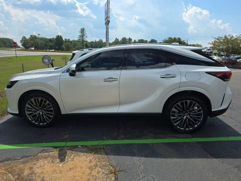 Used 2026 Lexus RX 450h AWD w/ Convenience Package image 3