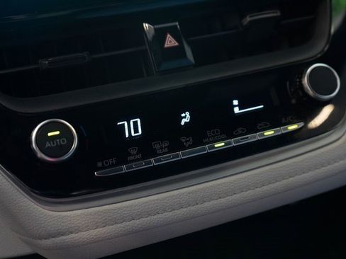 Used 2023 Toyota Corolla SE image 25