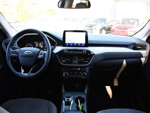 Used 2022 Ford Escape SE w/ Cold Weather Package image 19