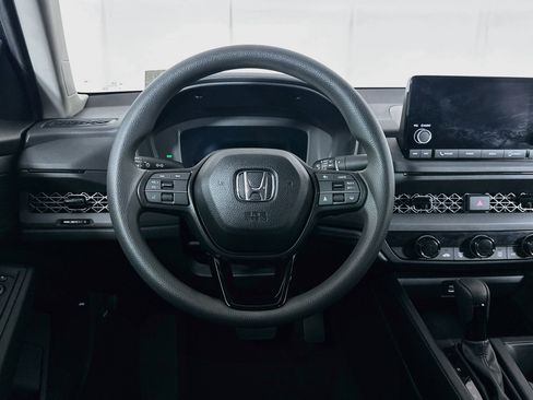 Used 2025 Honda Accord LX image 17