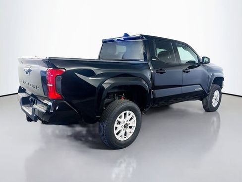 Used 2025 Toyota Tacoma SR5 image 8