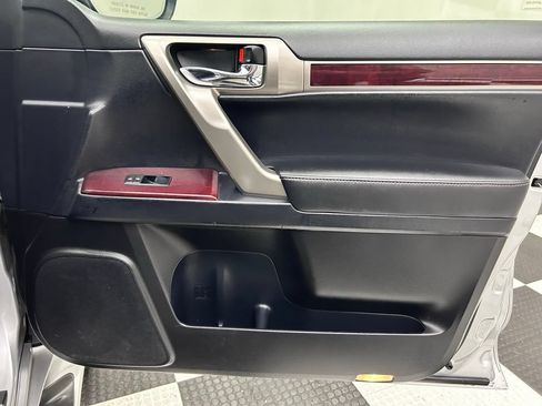 Used 2016 Lexus GX 460 w/ Premium Package AWD/4WD image 19