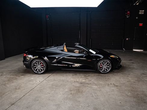 Used 2023 Chevrolet Corvette Stingray Premium Cpe w/ Engine Appearance Package RWD image 13