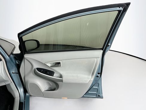 Used 2014 Toyota Prius Two image 29