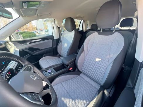 New 2025 Volkswagen Tiguan S image 11