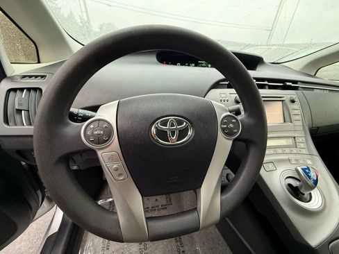 Used 2013 Toyota Prius Three image 19