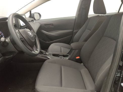 Used 2025 Toyota Corolla LE FWD image 17