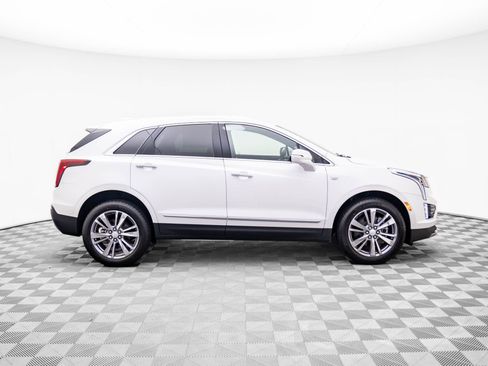 New 2025 Cadillac XT5 Premium Luxury image 9