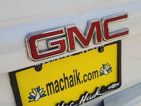 Used 2019 GMC Yukon XL SLT w/ Open Road Package AWD/4WD image 32