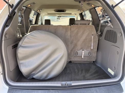 Used 2009 Toyota Sienna XLE image 31