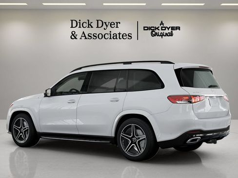 Used 2026 Mercedes-Benz GLS 450 4MATIC image 25