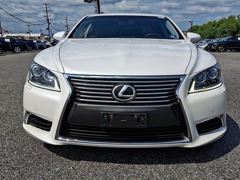 Used 2014 Lexus LS 460 AWD w/ Comfort Package image 2