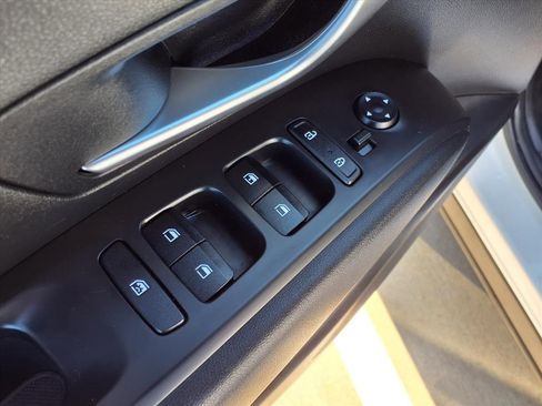 Used 2024 Hyundai Santa Cruz SE image 21