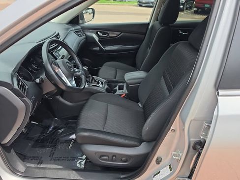 Used 2019 Nissan Rogue SV AWD/4WD image 9