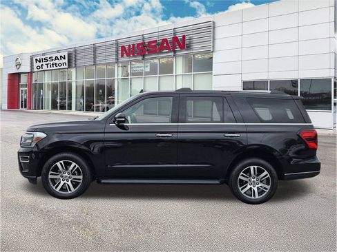 Used 2024 Ford Expedition Limited image 4