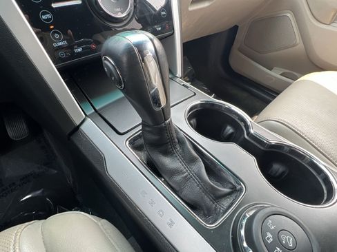Used 2015 Ford Explorer Limited w/ Equipment Group 301A AWD/4WD image 19