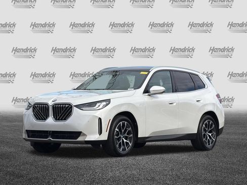 Used 2025 BMW X3 xDrive30i w/ Premium Package image 9