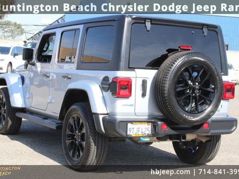 Used 2023 Jeep Wrangler Unlimited Sahara image 3