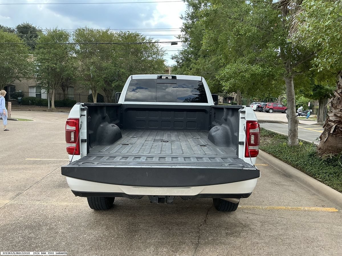Used 2024 RAM 3500 Laramie AWD/4WD image 10