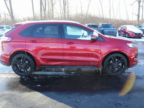 Used 2021 Ford Edge ST w/ Equipment Group 401A image 2