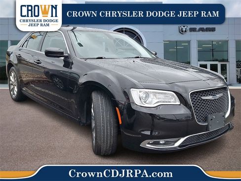 Used 2021 Chrysler 300 Touring w/ Driver Convenience Group image 1