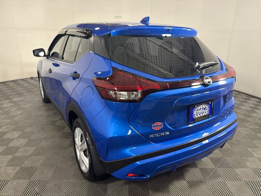 Used 2024 Nissan Kicks S FWD image 10