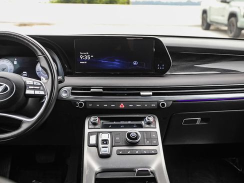 Used 2025 Hyundai Palisade Calligraphy FWD image 12
