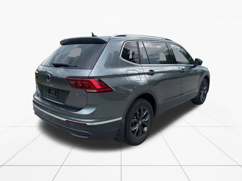 Used 2022 Volkswagen Tiguan SE AWD/4WD image 8