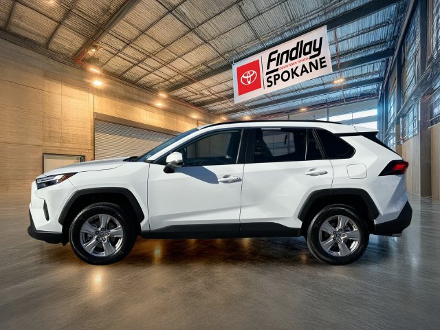 Used 2025 Toyota RAV4 XLE AWD/4WD image 3