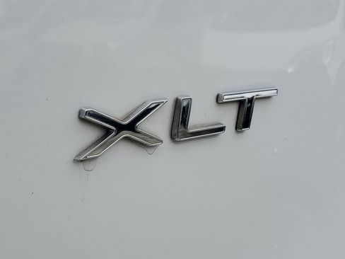 Used 2023 Ford Transit 350 XLT RWD image 8