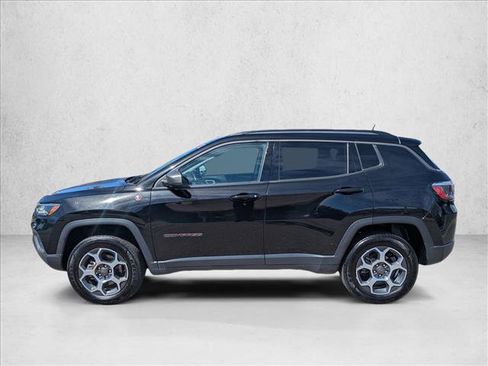 Used 2022 Jeep Compass Trailhawk w/ Sun and Sound Group AWD/4WD image 9
